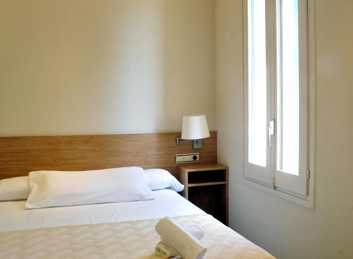 Hotel Kalima Caldes D'Estrach Esterno foto